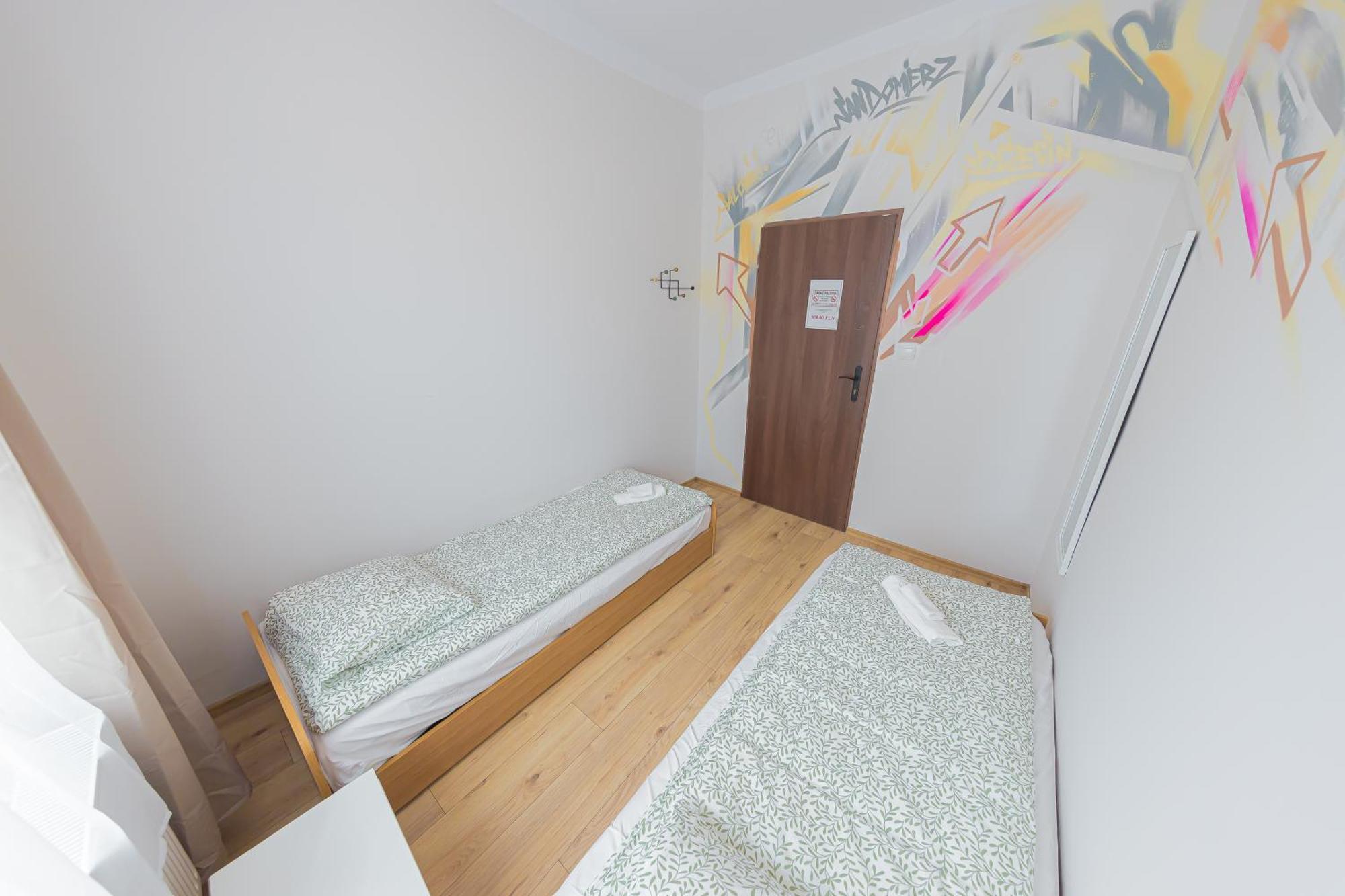 Hostel Graffiti Krasków Eksteriør bilde